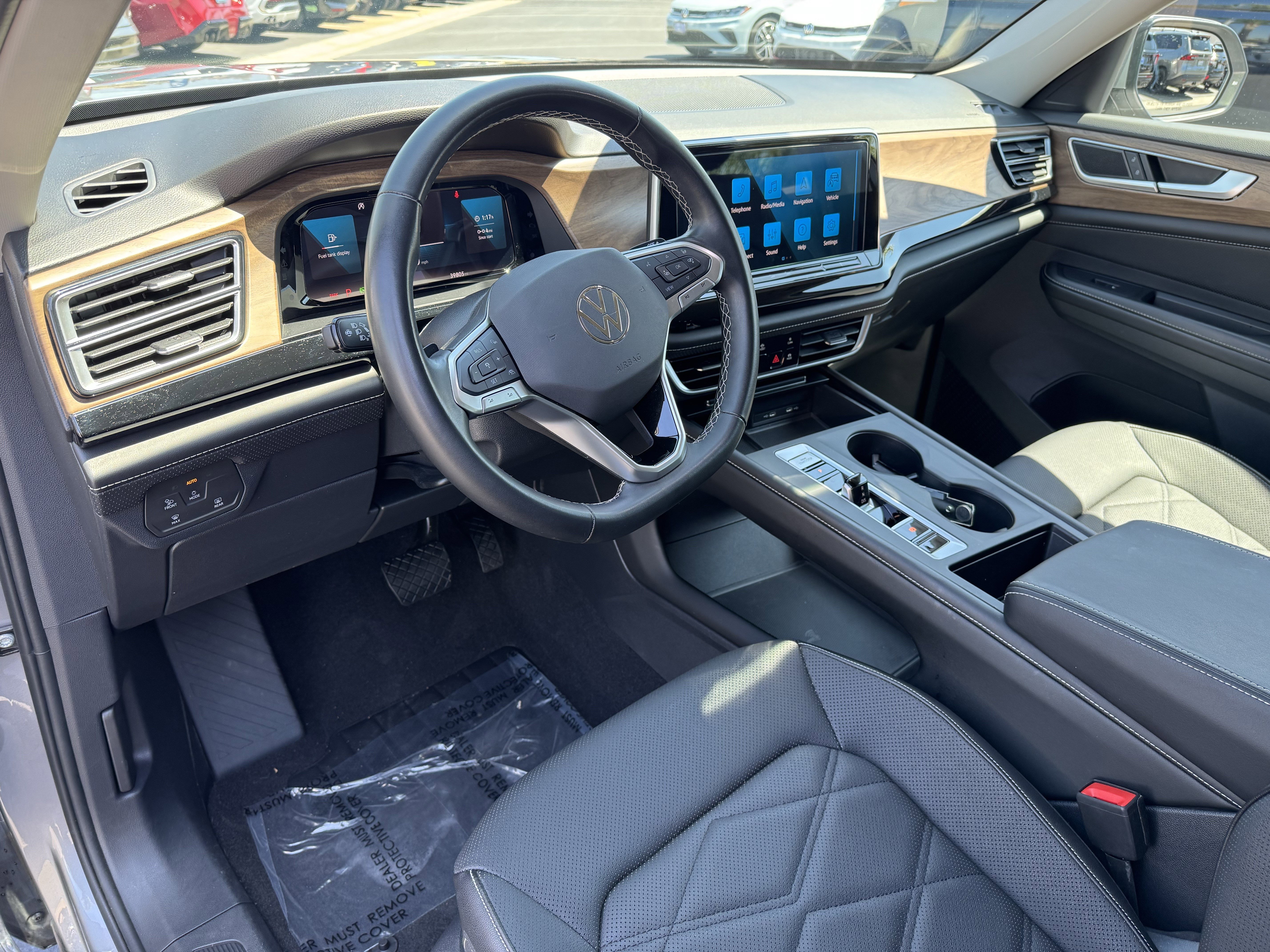 Certified 2024 Volkswagen Atlas SE FWD image 18