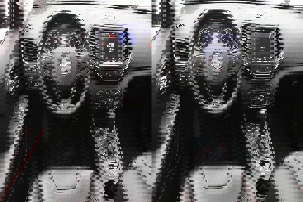 Used 2021 Jeep Cherokee Trailhawk w/ Sun, Sound & Nav Group image 13