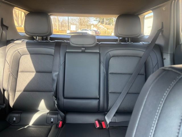 New 2026 Chevrolet Equinox LT w/ Convenience Package II image 13