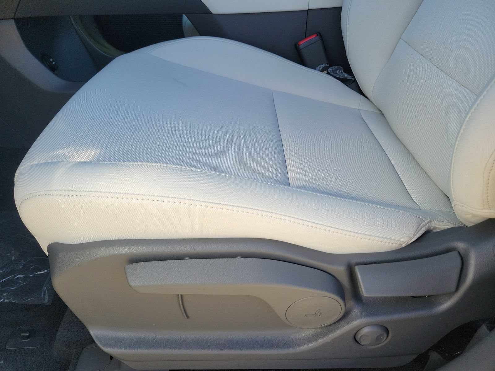 New 2026 Hyundai Santa Fe SE FWD image 16