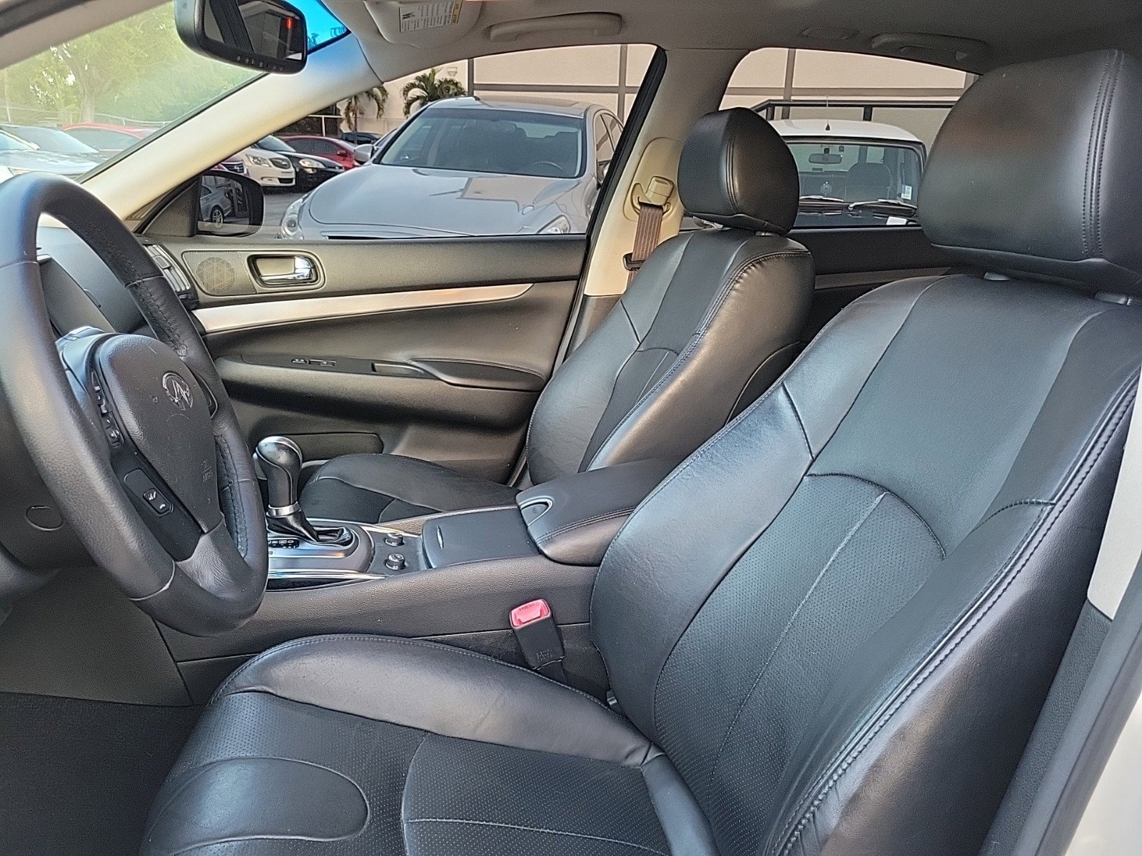 Used 2015 INFINITI Q40 w/ Moonroof Package image 11