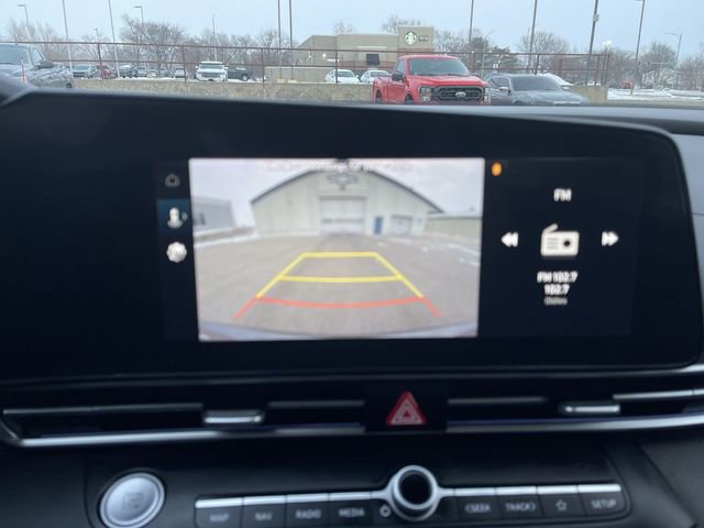 Used 2024 Hyundai Elantra SEL image 21