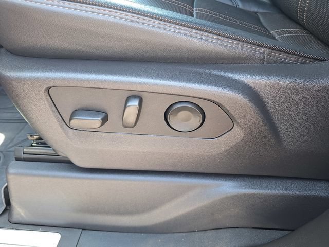 Used 2024 Chevrolet Silverado 1500 High Country w/ High Country Premium Package AWD/4WD image 19