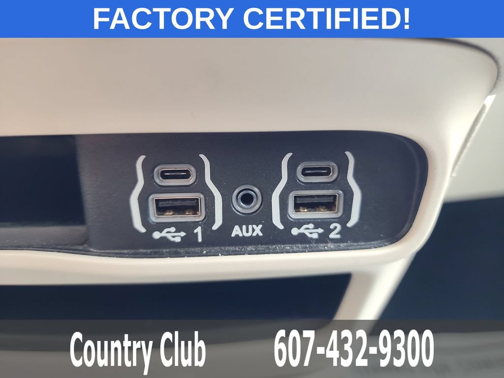Used 2023 Chrysler Pacifica Touring-L FWD image 14