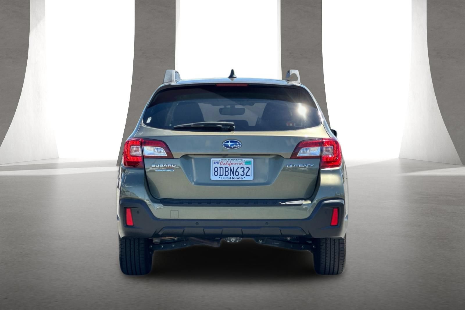 Used 2018 Subaru Outback 2.5i Limited AWD/4WD image 5