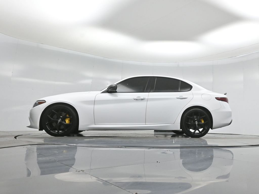 Used 2021 Alfa Romeo Giulia Ti w/ Nero Edizione image 52