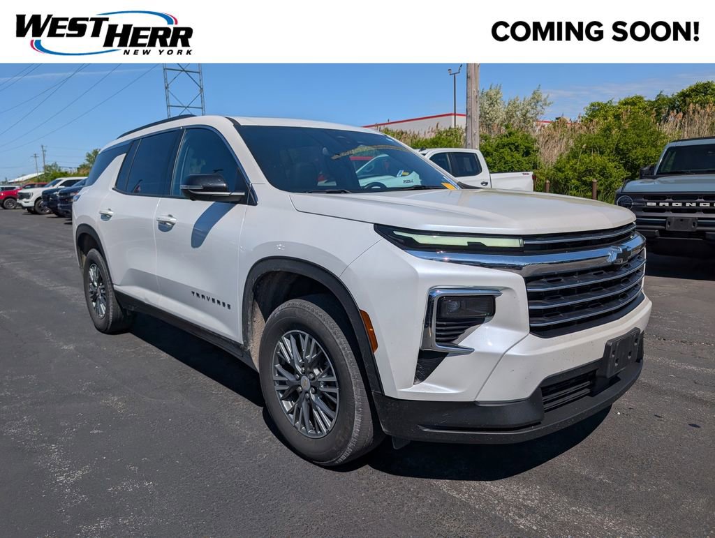 Used 2024 Chevrolet Traverse LT w/ Trailering Package