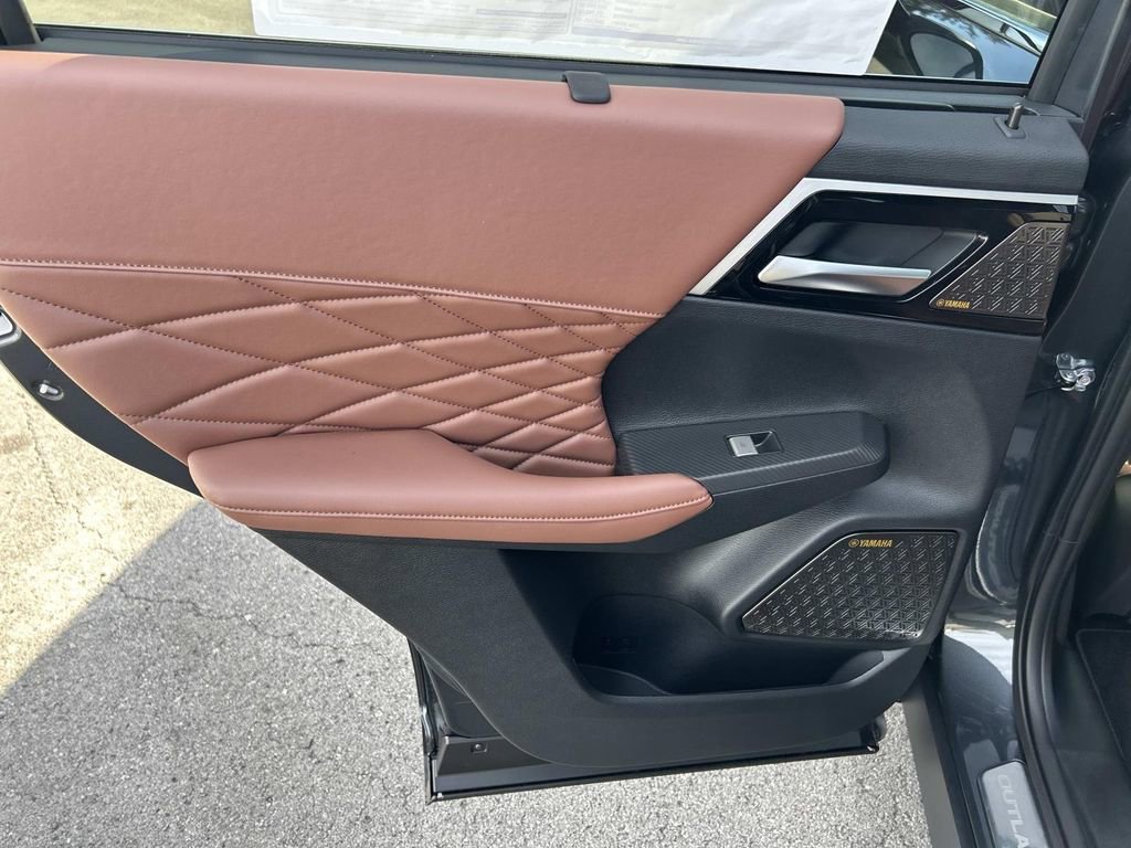 New 2026 Mitsubishi Outlander SEL image 20