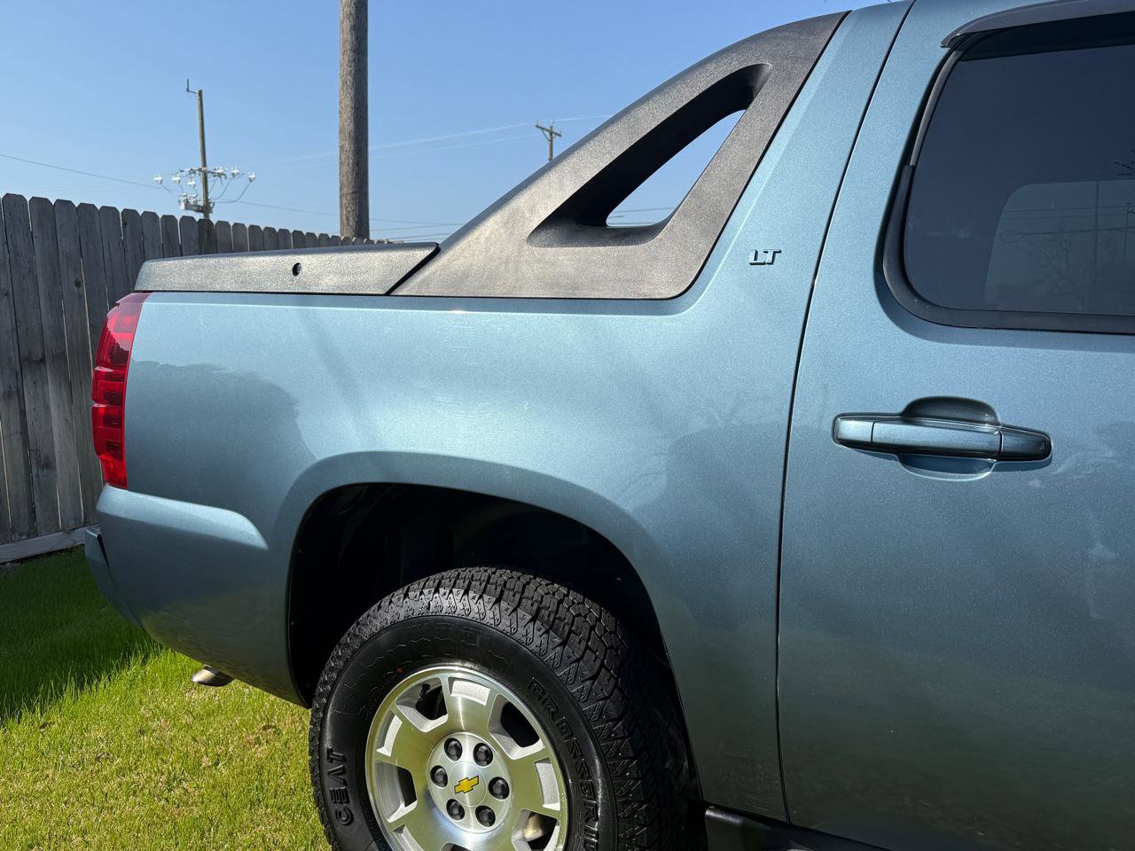 Used 2010 Chevrolet Avalanche LT RWD image 34