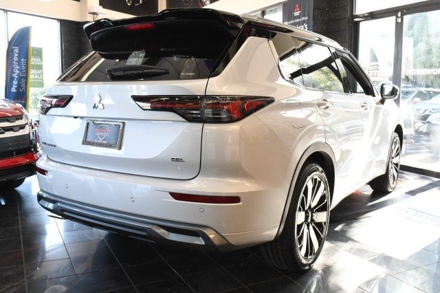 New 2026 Mitsubishi Outlander SEL AWD/4WD image 17