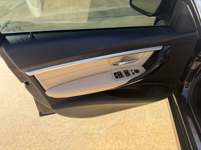 Used 2017 BMW 330i xDrive Sedan image 12