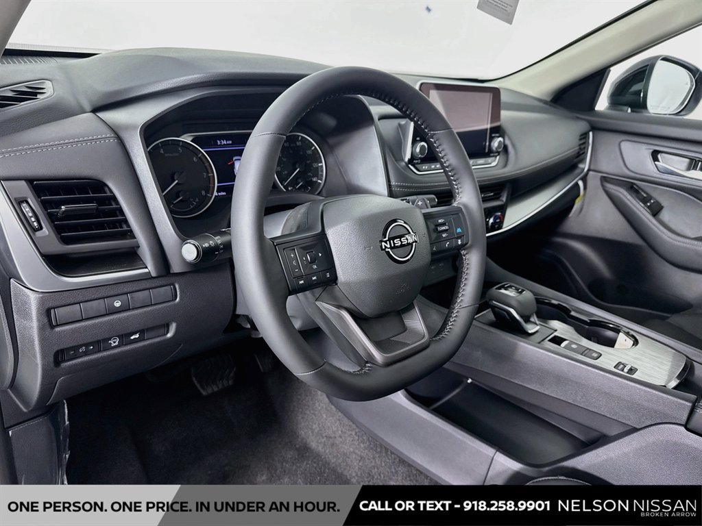 New 2026 Nissan Rogue Dark Armor FWD image 9