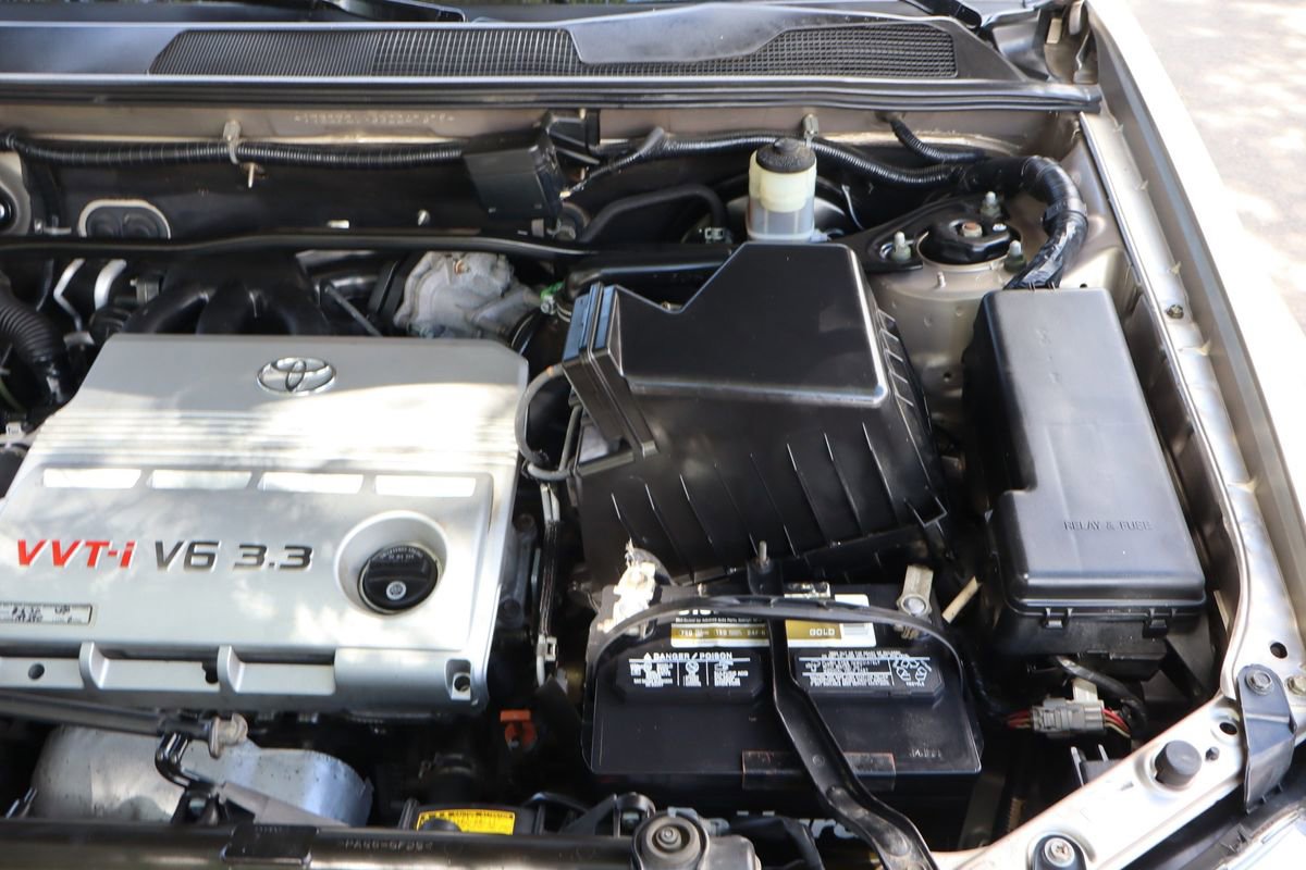Used 2005 Toyota Highlander 2WD V6 w/ 3rd Row image 38