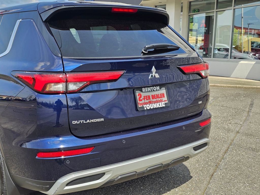 Used 2024 Mitsubishi Outlander SE AWD/4WD image 10