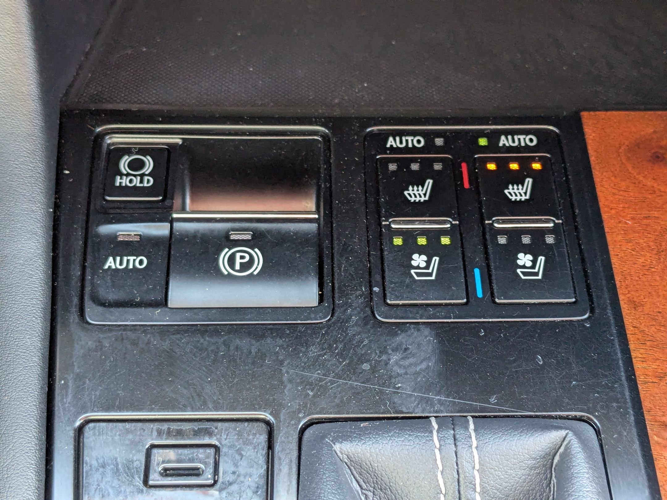 Used 2018 Lexus RX 350L FWD w/ Premium Package image 16