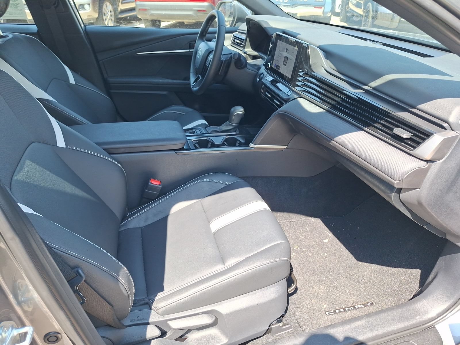Used 2026 Toyota Camry SE FWD image 32