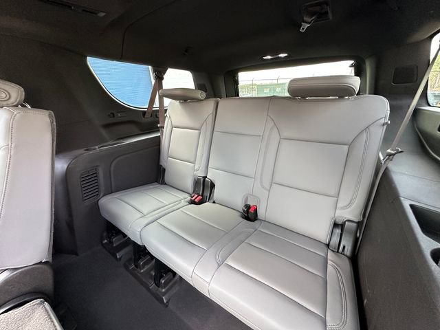 Used 2021 Chevrolet Suburban LT w/ LT Signature Package RWD image 37