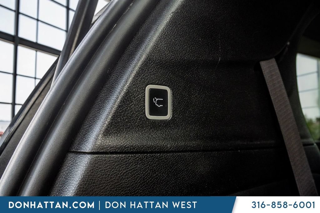 Used 2021 Chrysler Pacifica Touring w/ S Appearance Package FWD image 30