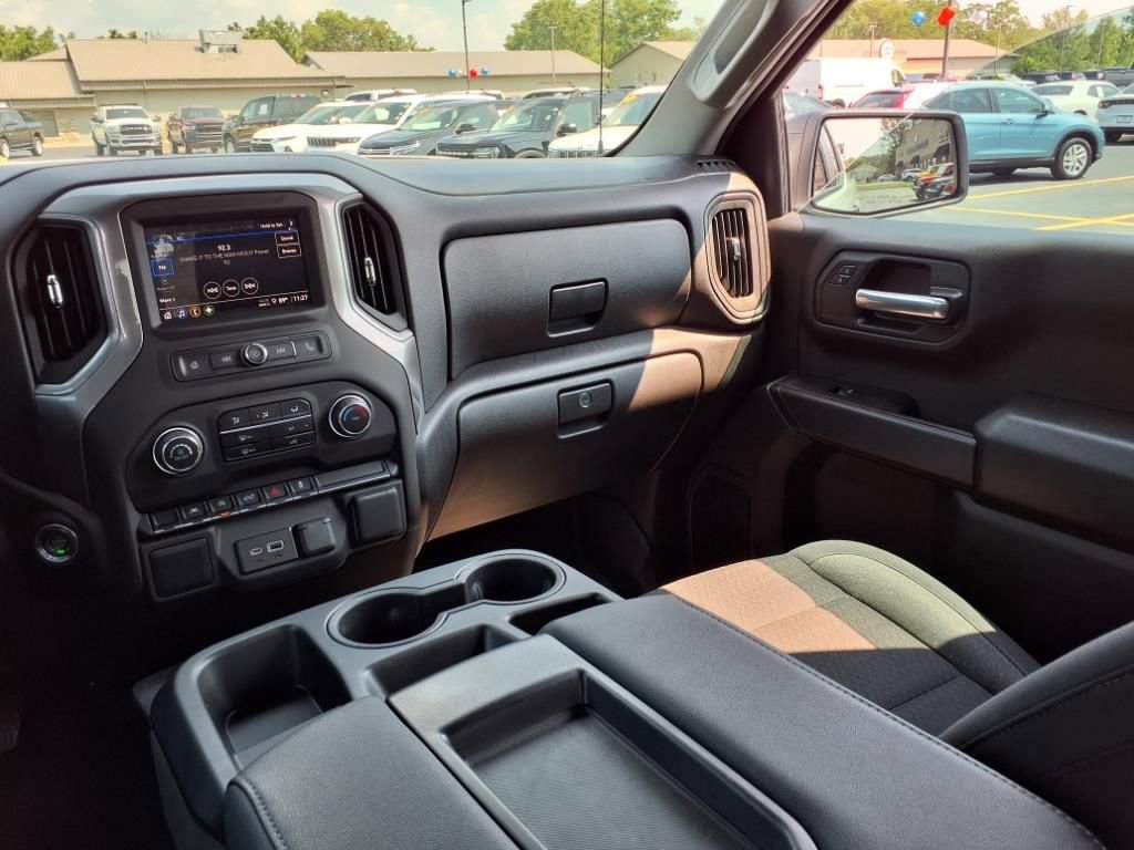 Used 2025 Chevrolet Silverado 1500 Custom w/ LPO, Dark Essentials Package image 25