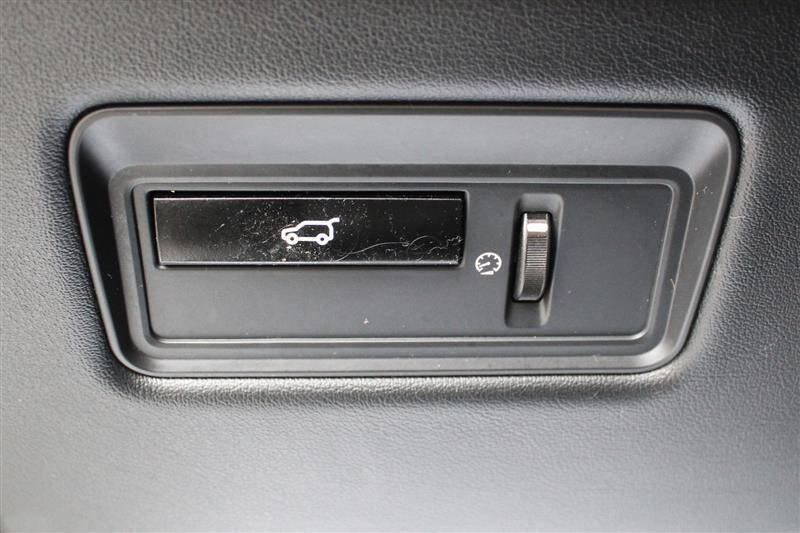 Used 2014 Land Rover Range Rover Sport HSE AWD/4WD image 19