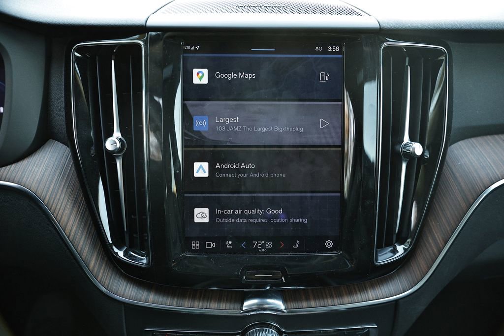 Used 2024 Volvo XC60 B5 Plus image 20