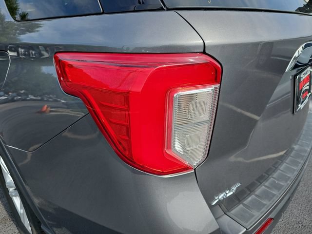 Used 2022 Ford Explorer XLT AWD/4WD image 37