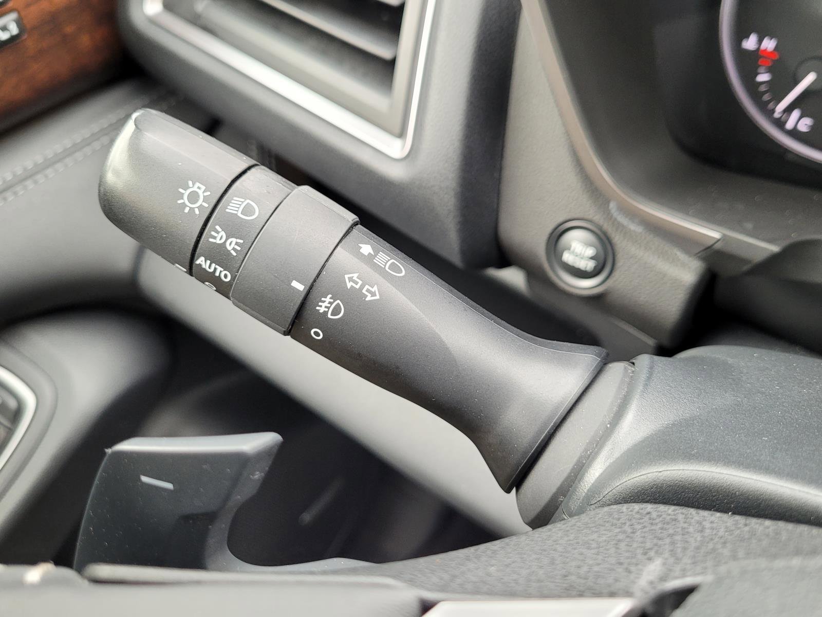 Used 2023 Subaru Ascent Touring image 33