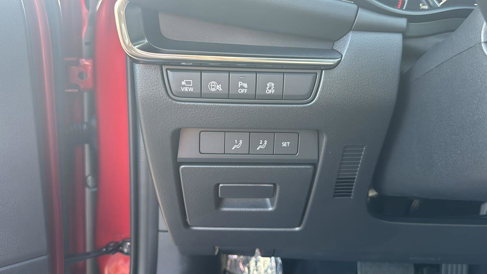 New 2026 MAZDA MAZDA3 Hatchback w/Premium Plus Pkg image 9