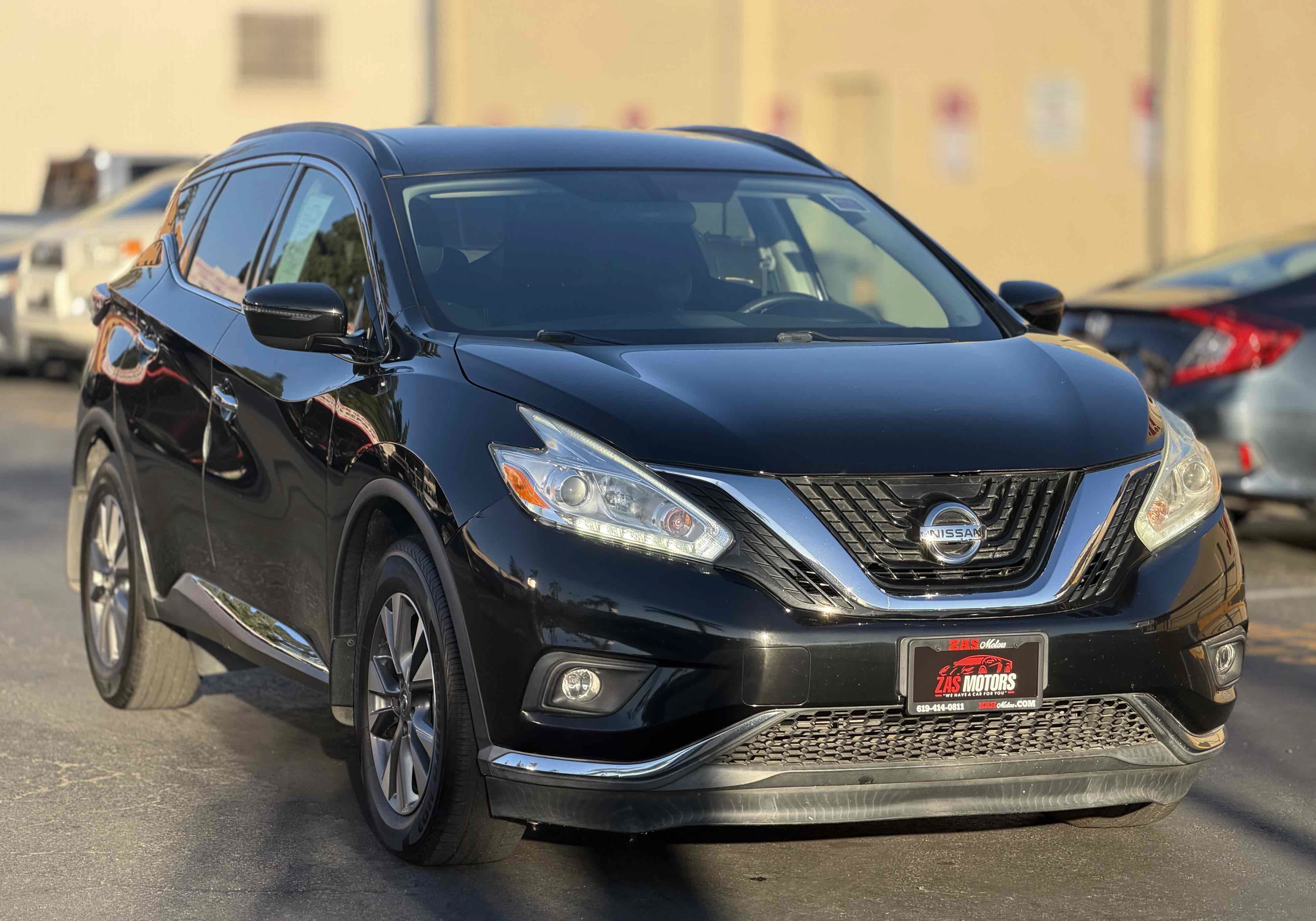 Used 2017 Nissan Murano SV w/ Cargo Package FWD image 4