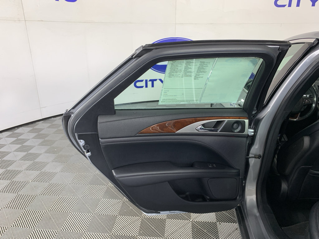 Used 2020 Lincoln MKZ Reserve w/ Elements Package AWD/4WD image 32