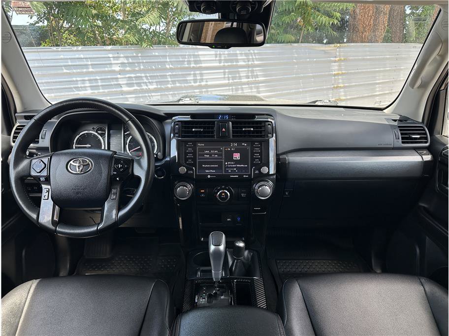 Used 2022 Toyota 4Runner TRD Off-Road Premium AWD/4WD image 19