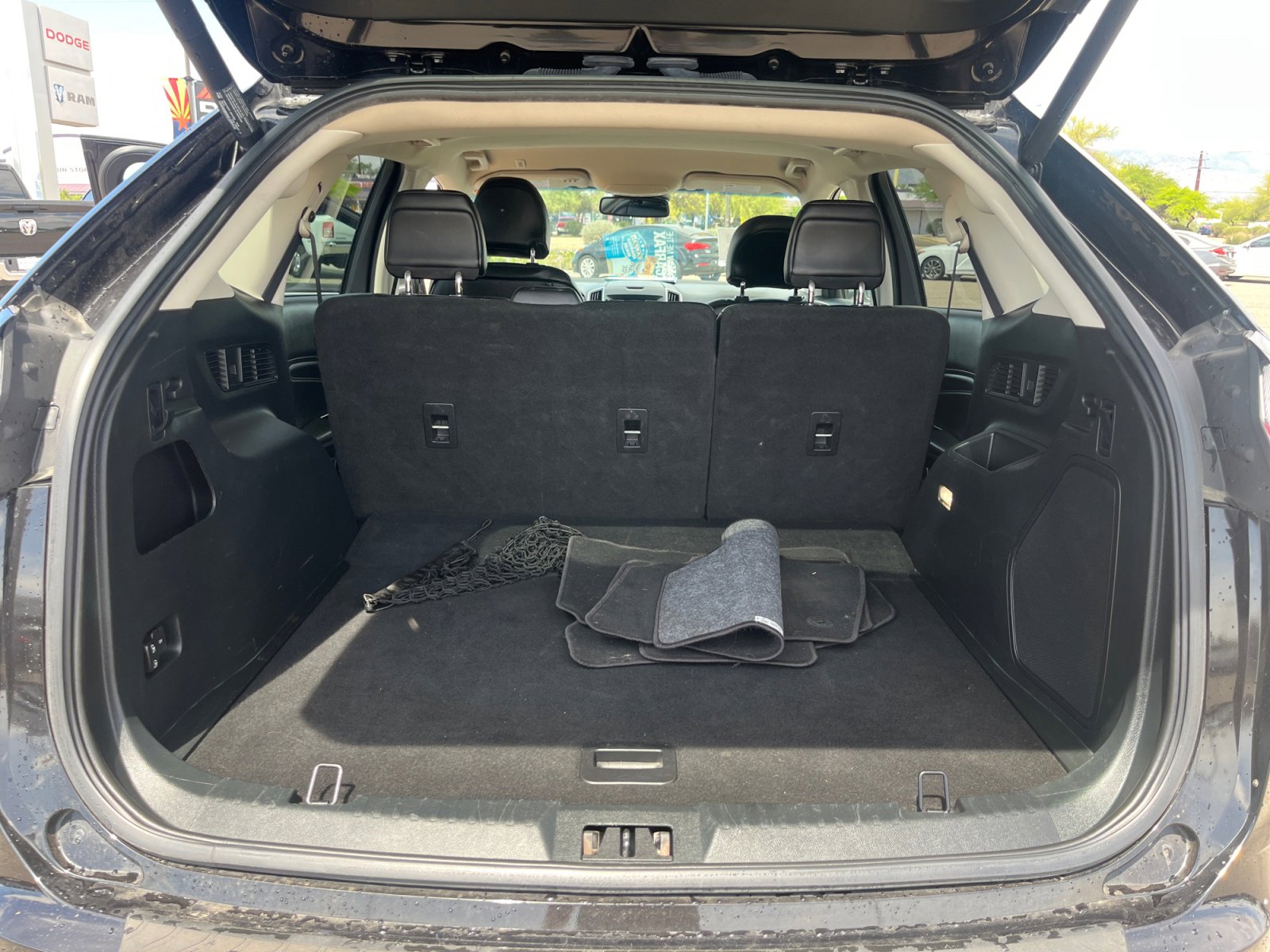 Used 2019 Ford Edge Titanium image 34