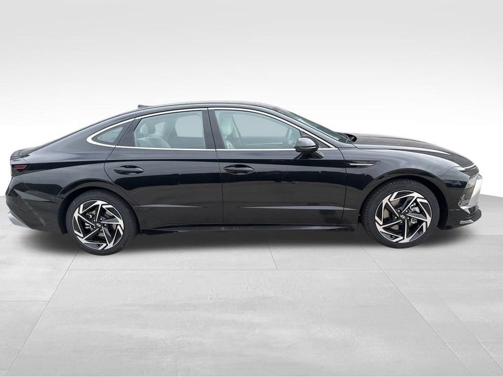 New 2026 Hyundai Sonata SEL AWD/4WD image 11