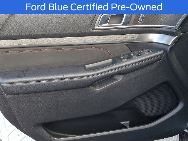 Used 2018 Ford Explorer XLT w/ Equipment Group 202A AWD/4WD image 16