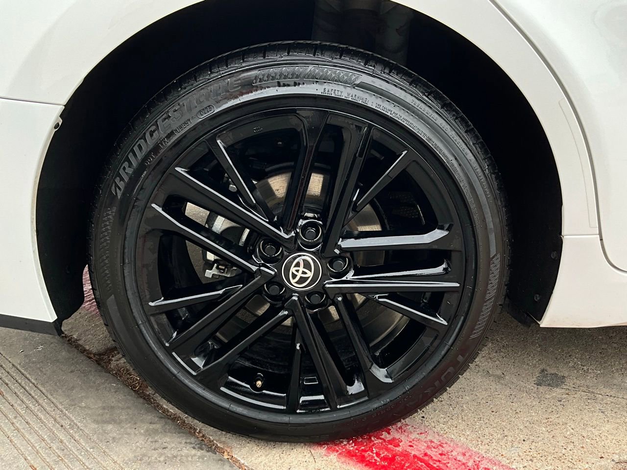 Used 2025 Toyota Camry SE image 9