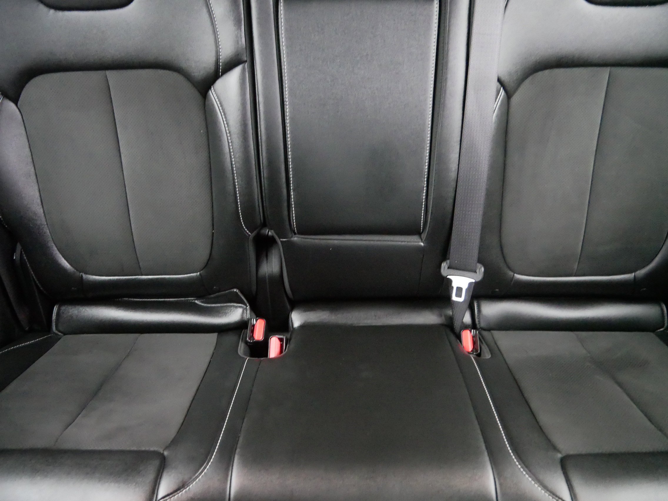 Used 2023 Jeep Grand Cherokee Altitude image 13