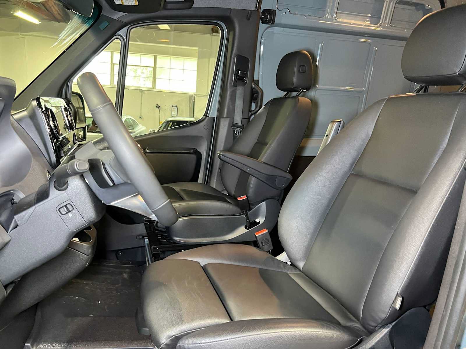 Used 2026 Mercedes-Benz Sprinter 2500 image 25
