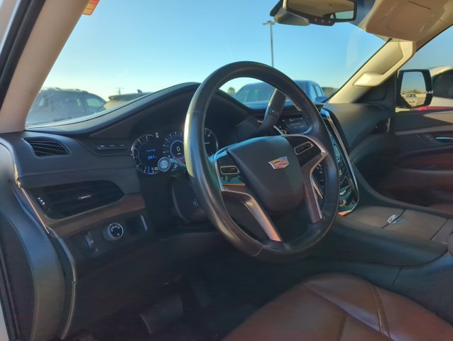 Used 2016 Cadillac Escalade Luxury image 12