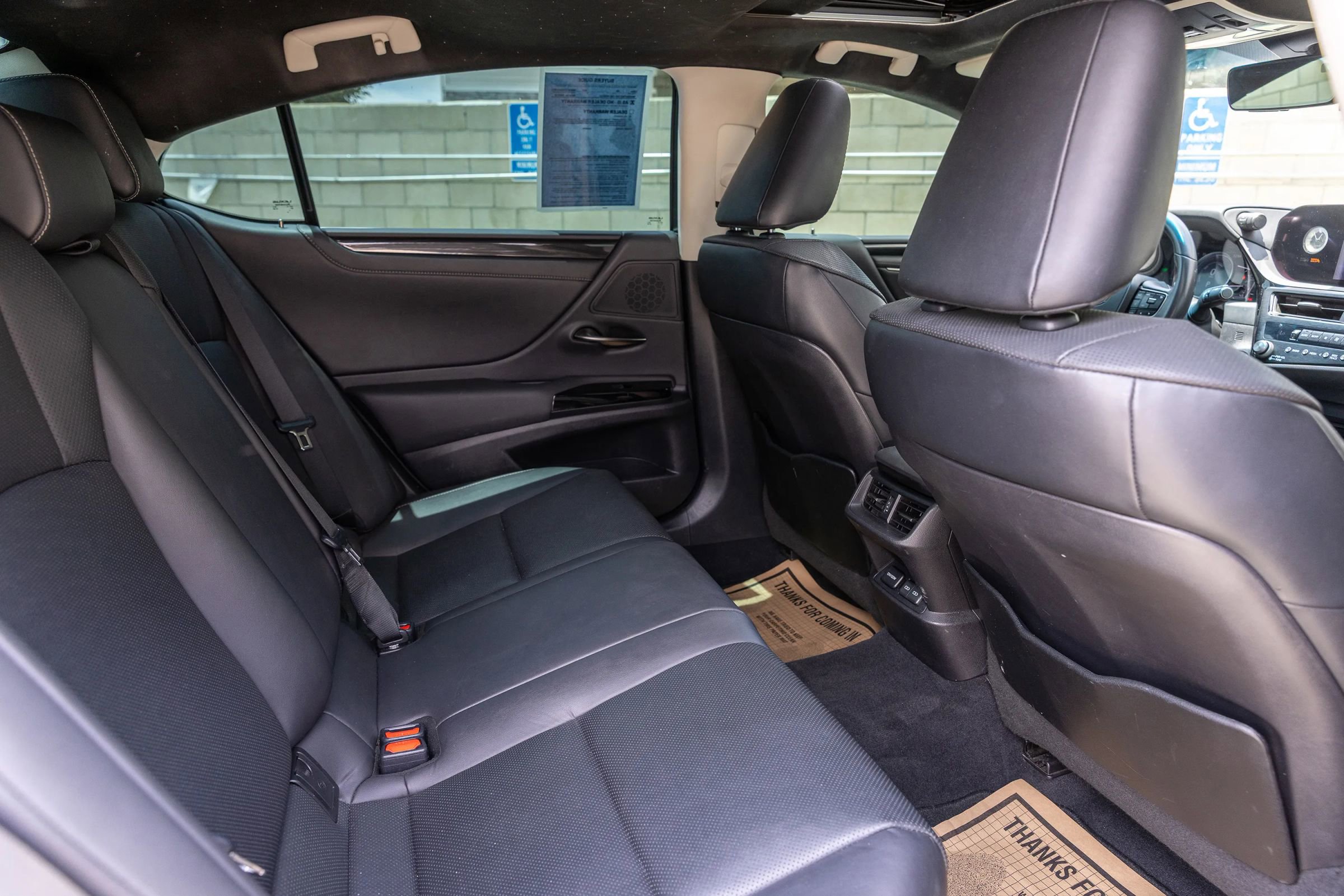Used 2022 Lexus ES 300h w/ Accessory Package FWD image 28