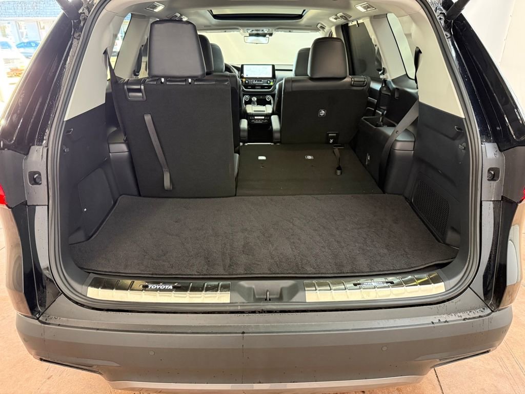 Certified 2026 Toyota Grand Highlander Platinum image 23
