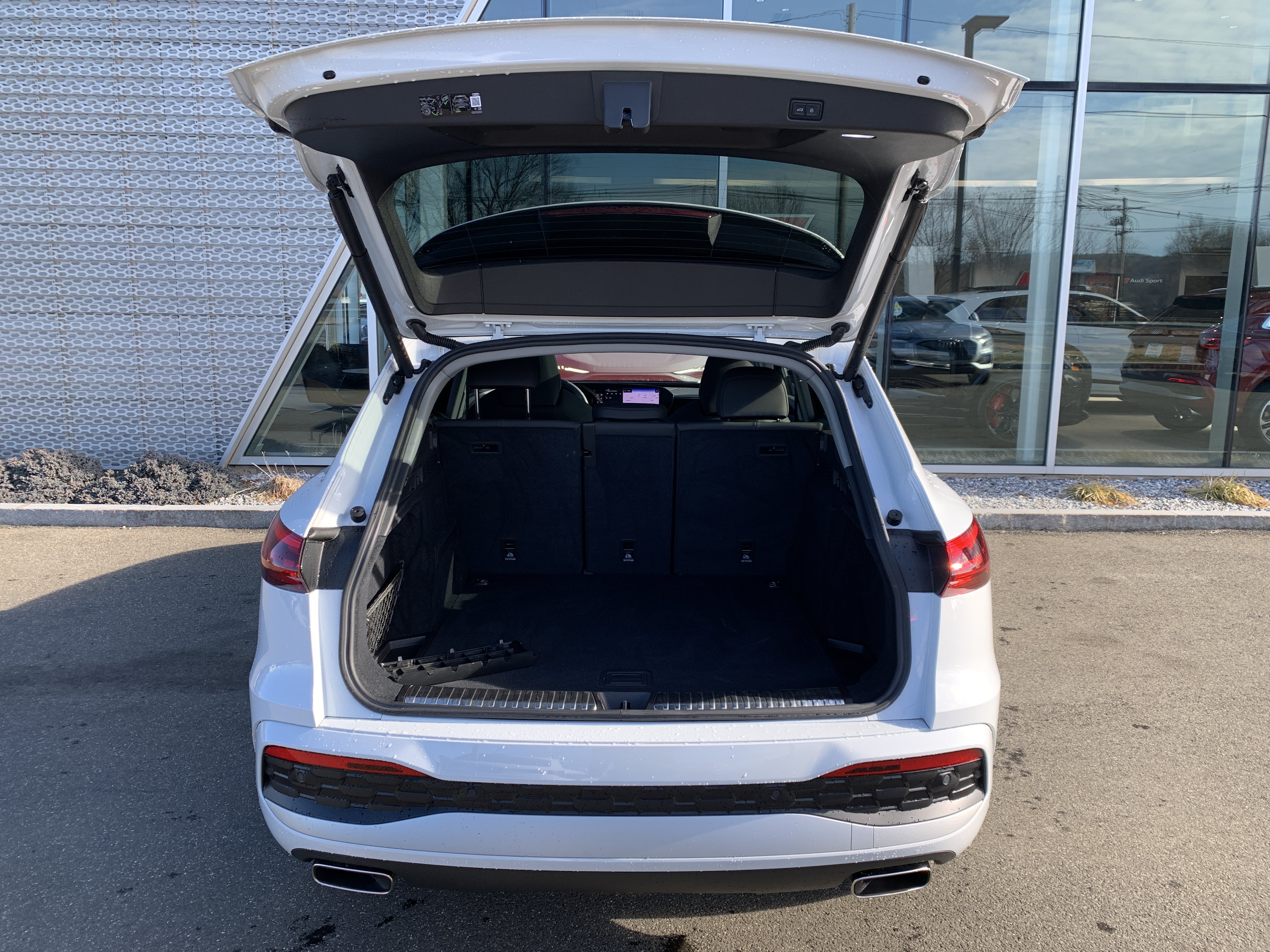 Certified 2025 Audi Q5 Premium w/ Premium Plus AWD/4WD image 19