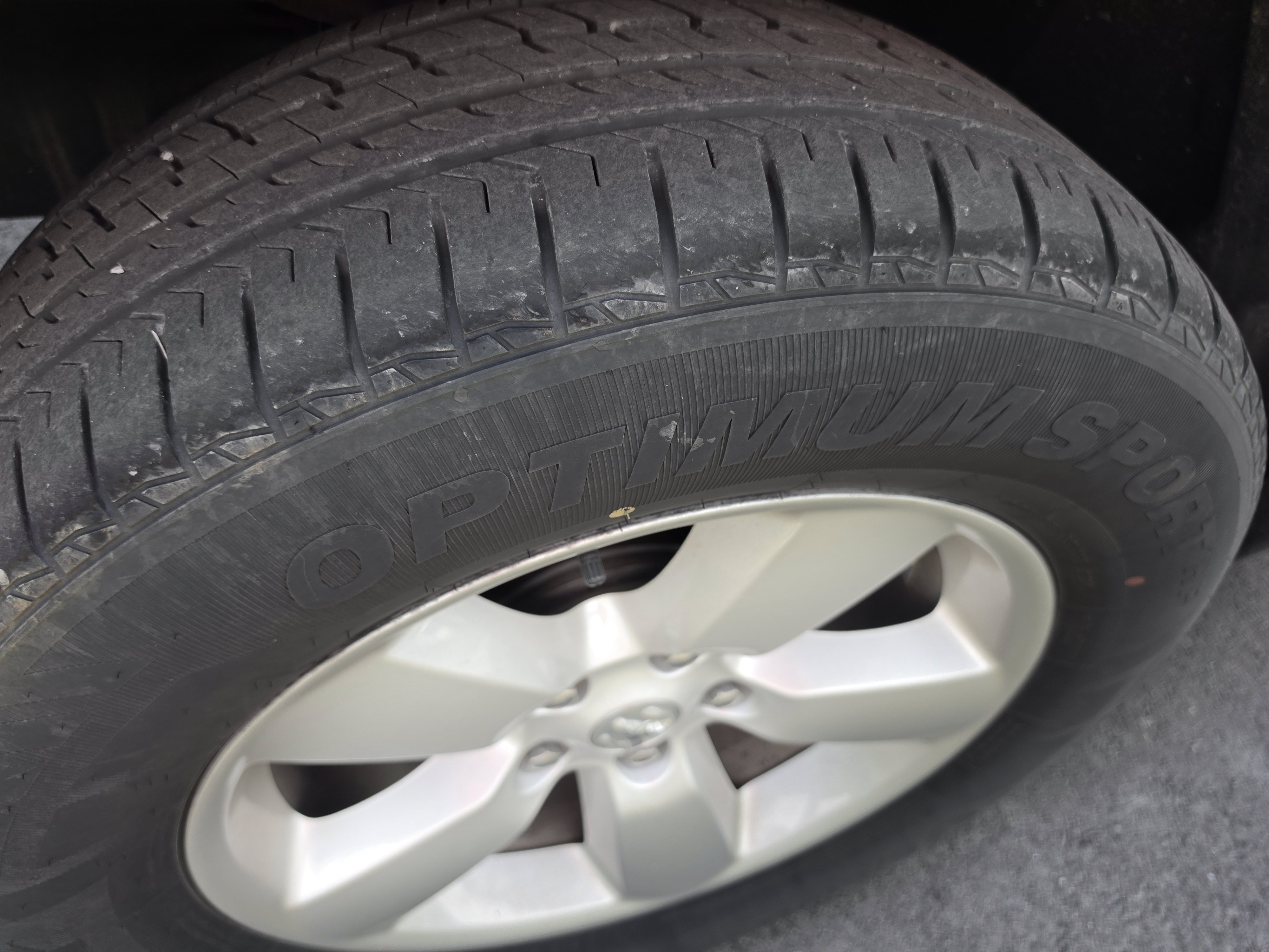 Used 2019 RAM 1500 Classic SLT AWD/4WD image 11