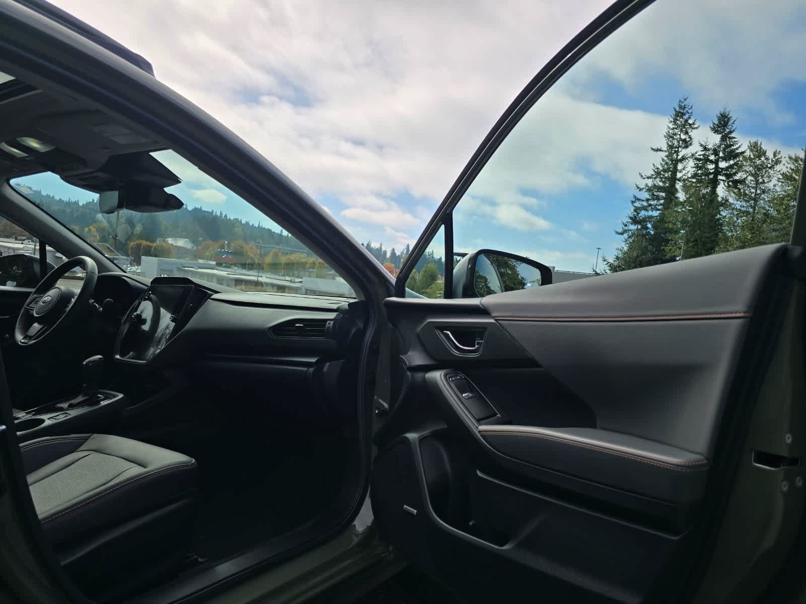 Certified 2025 Subaru Crosstrek 2.5i Limited w/ Crosstrek Mirror Package AWD/4WD image 29