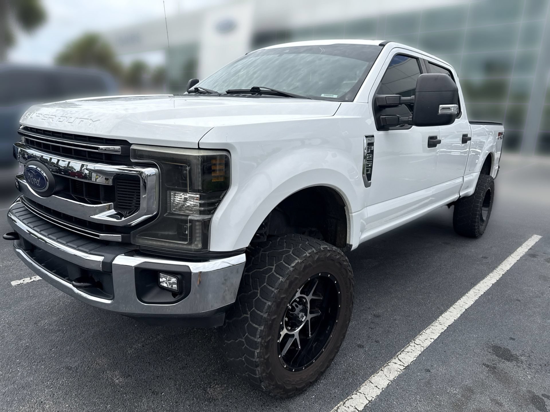Used 2021 Ford F250 XLT w/ FX4 Off-Road Package AWD/4WD image 11