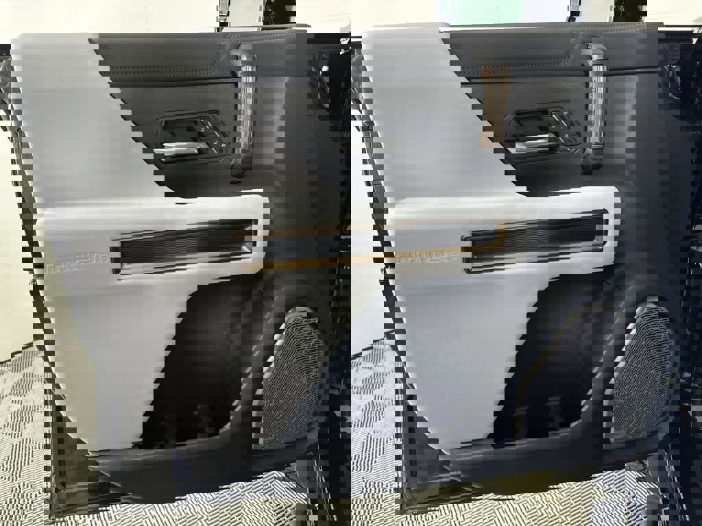 Used 2024 GMC Hummer EV 2X w/ Extreme Off-Road Package image 23