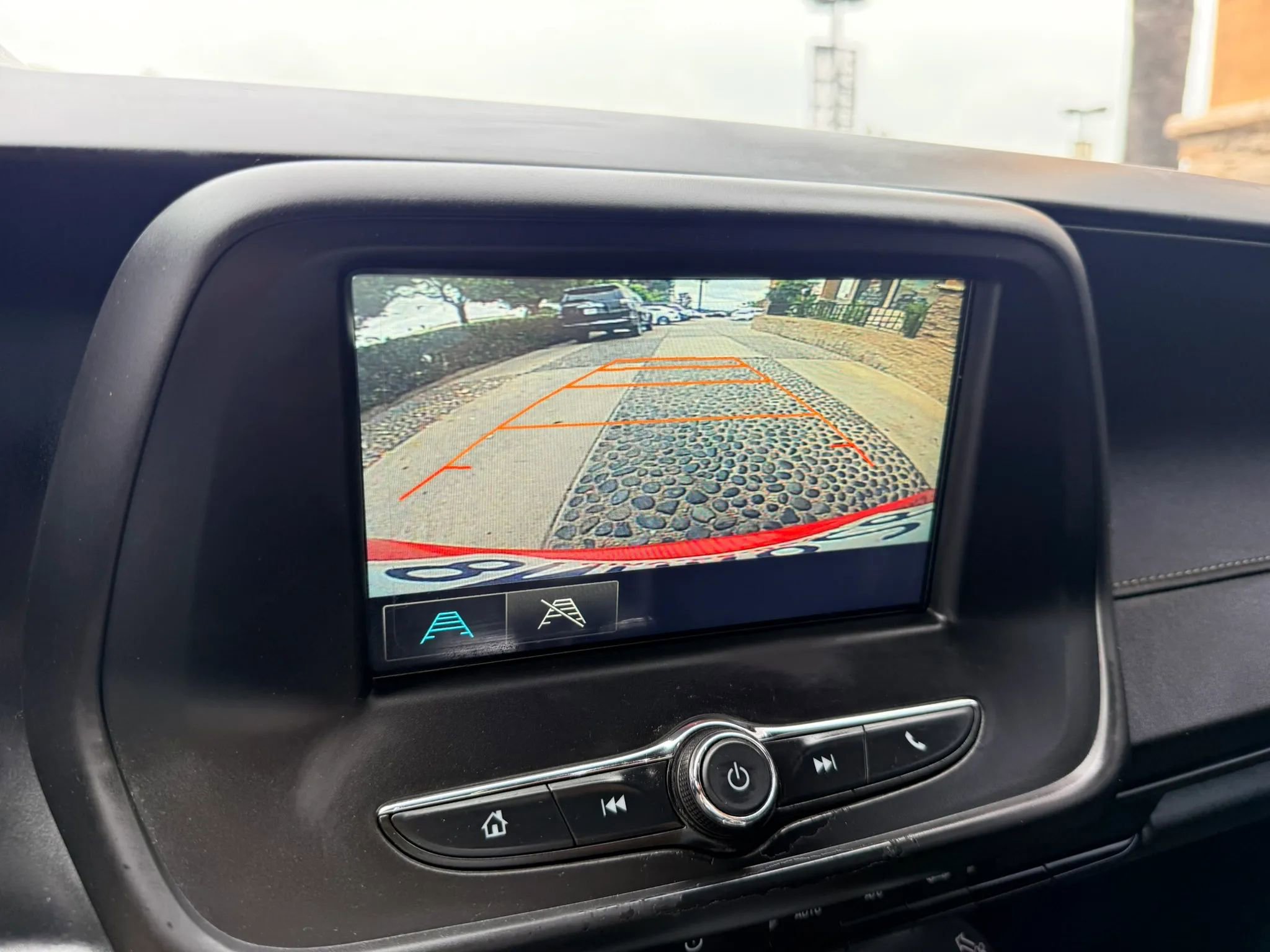 Used 2018 Chevrolet Camaro LT RWD image 18
