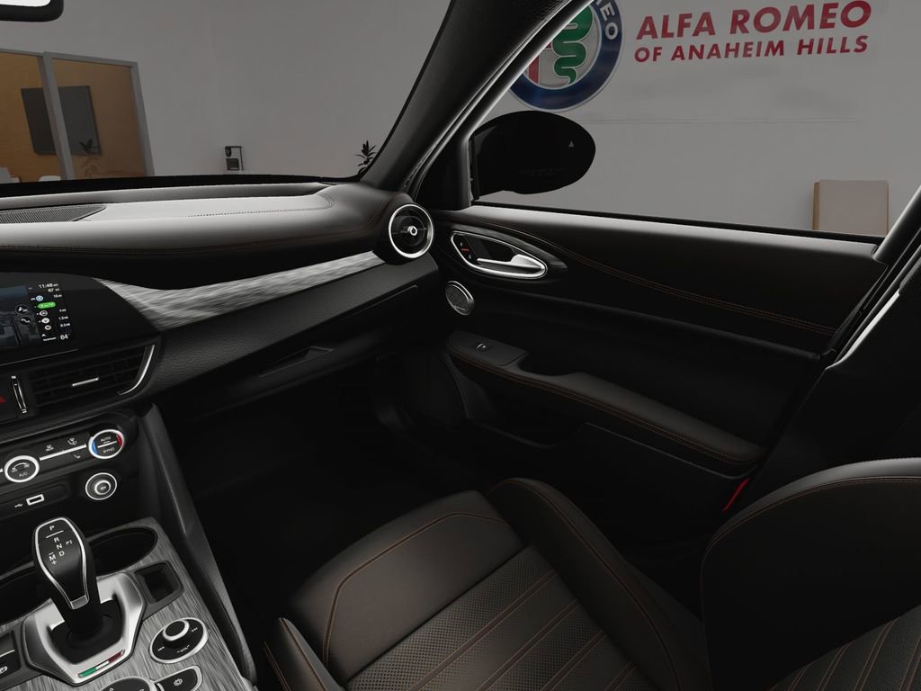 New 2025 Alfa Romeo Giulia w/ Driving Assist Package image 26