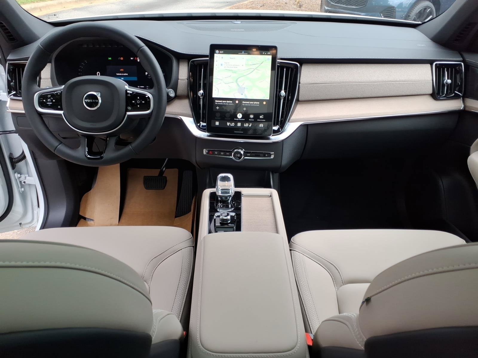 New 2026 Volvo XC90 B6 Plus w/ Protection Package Premier AWD/4WD image 9