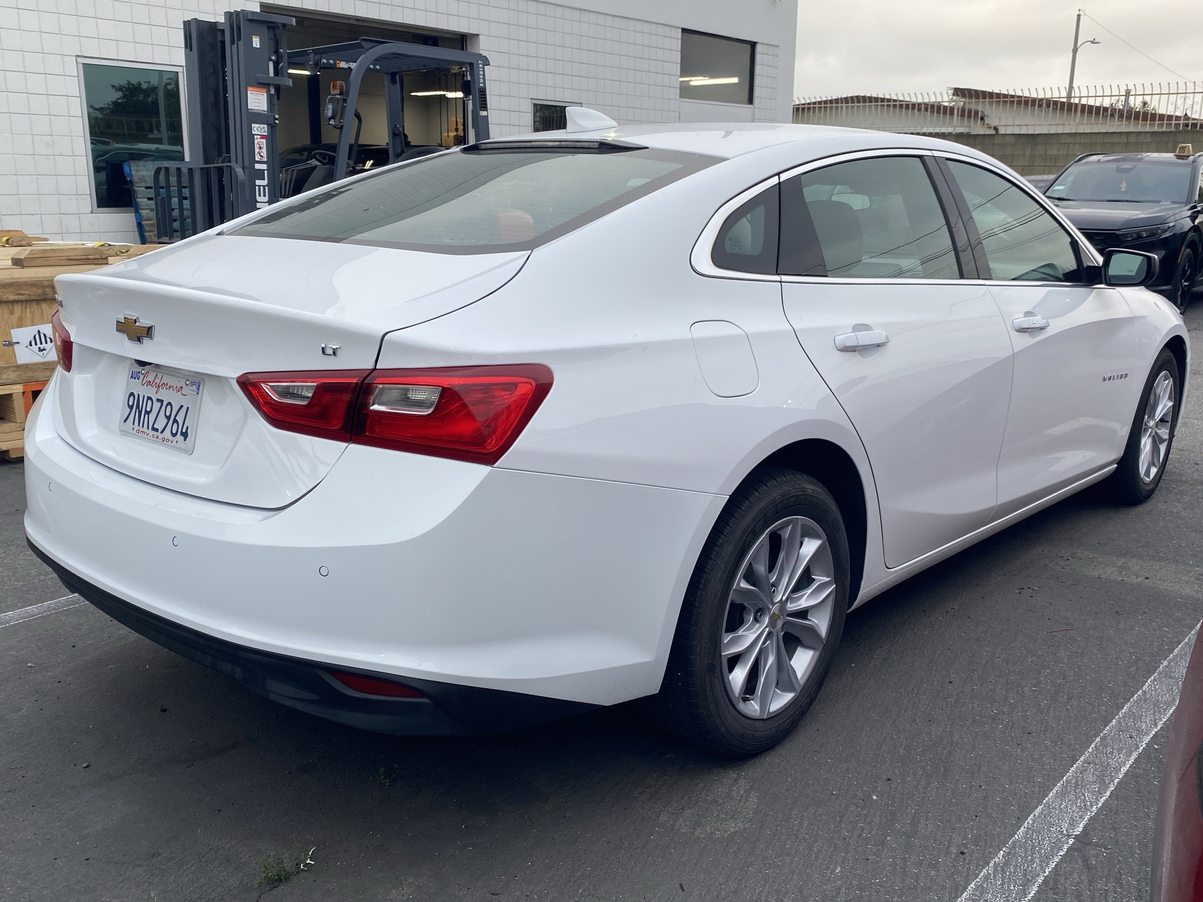 Used 2025 Chevrolet Malibu LT image 3