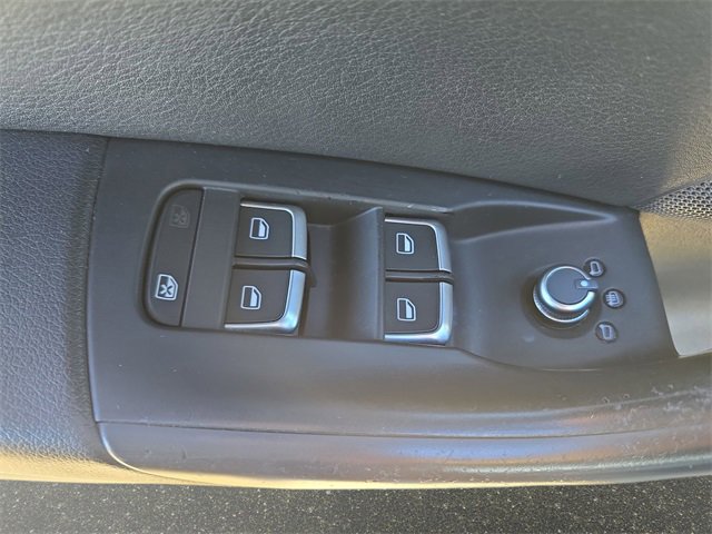 Used 2017 Audi Q3 2.0T Premium image 30